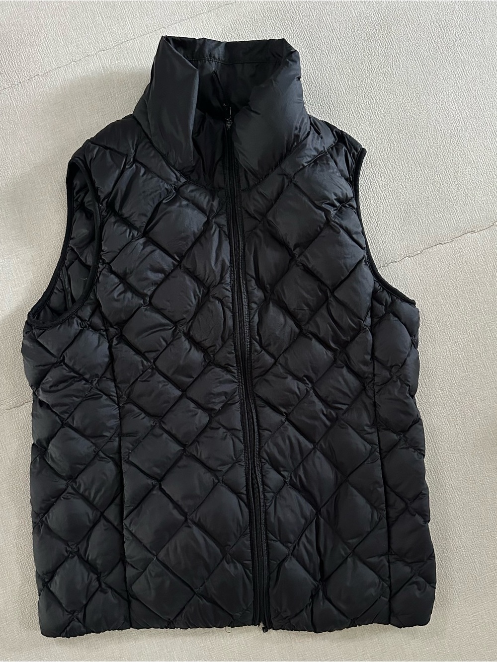 Uniqlo Black Quilted Puffer Vest
